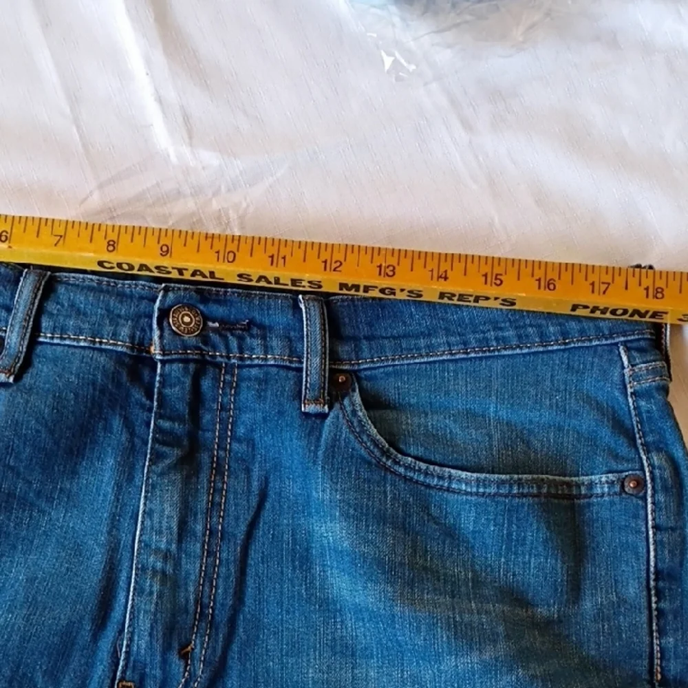 Levi's Classic Fit Straight Leg Men's Blue Jeans Size 36 X 34